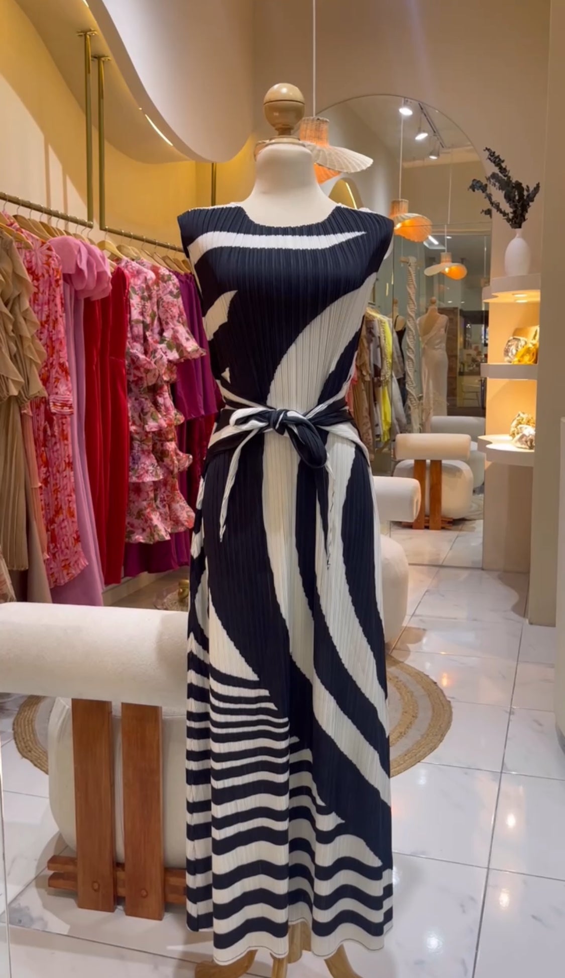 Vestido Blanco y Negro