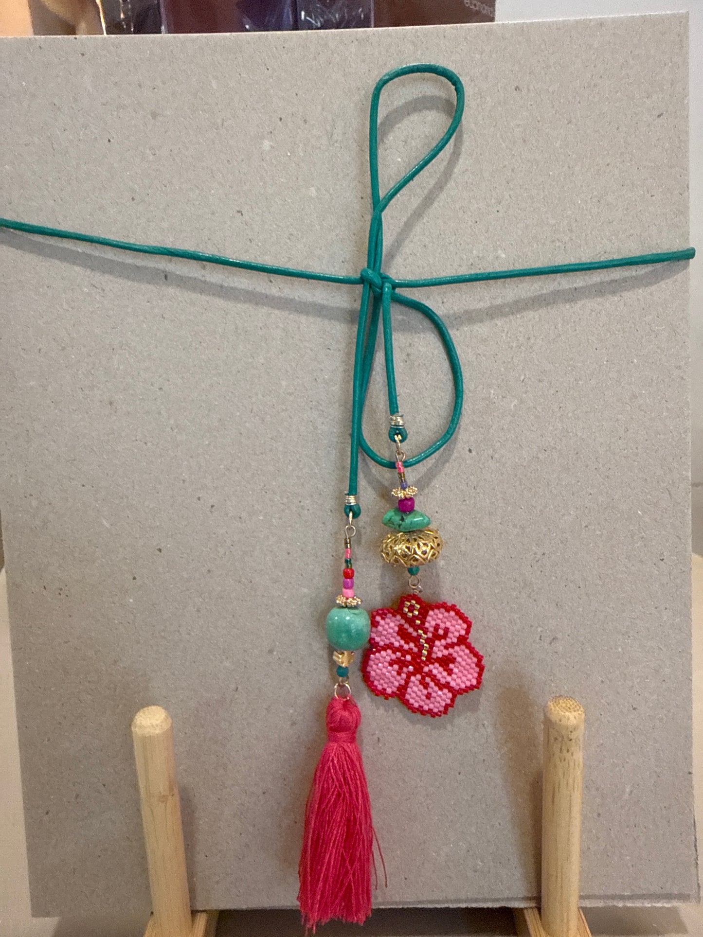 Colar varios colores