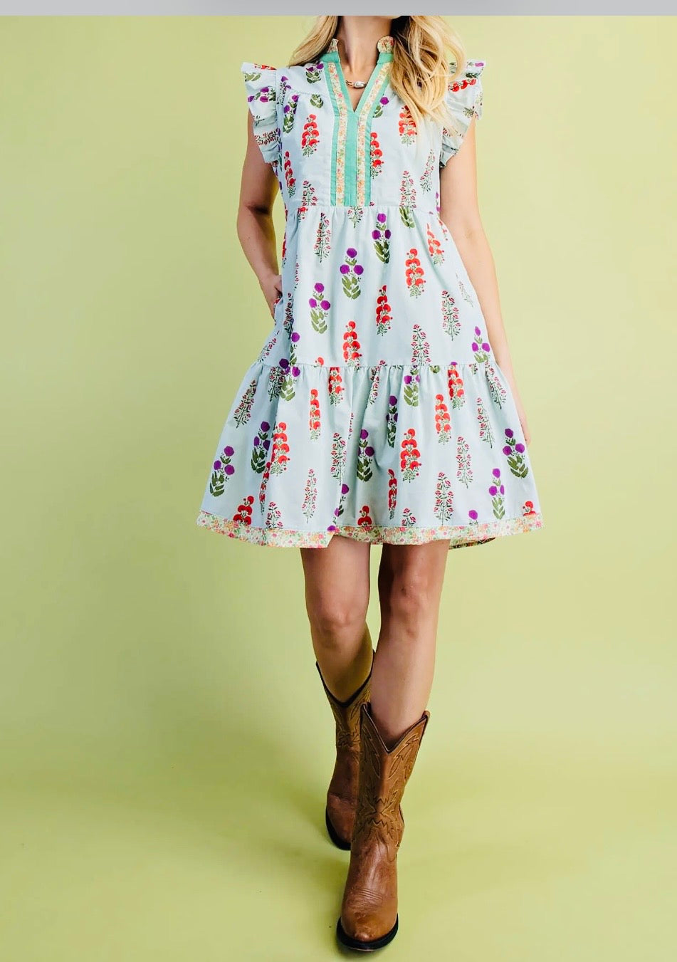 Vestido corto menta flores