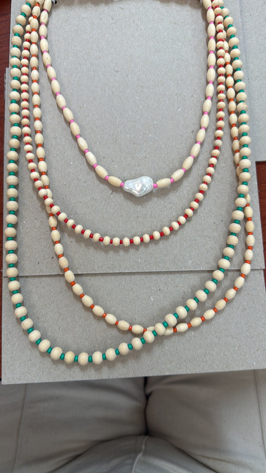Collar varios hilos
