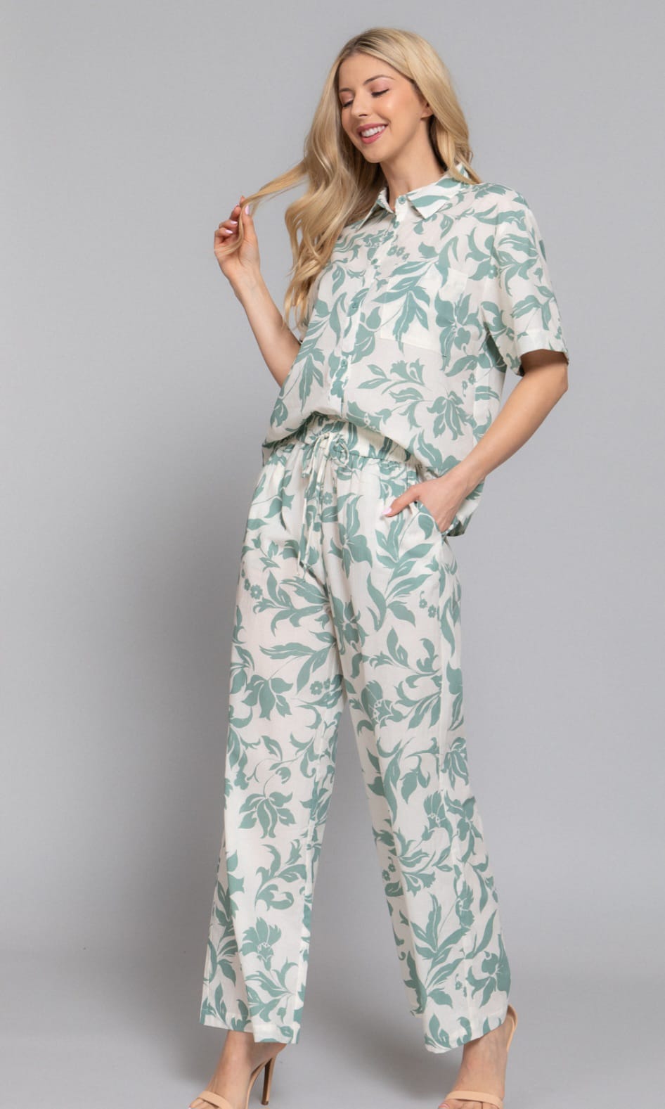 Set pantalón y blusa flores verdes